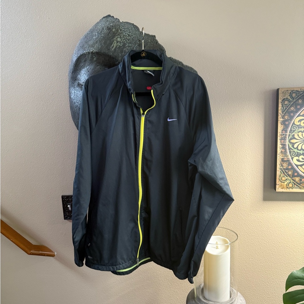 Nike Mens Fit-Storm Windbreaker
